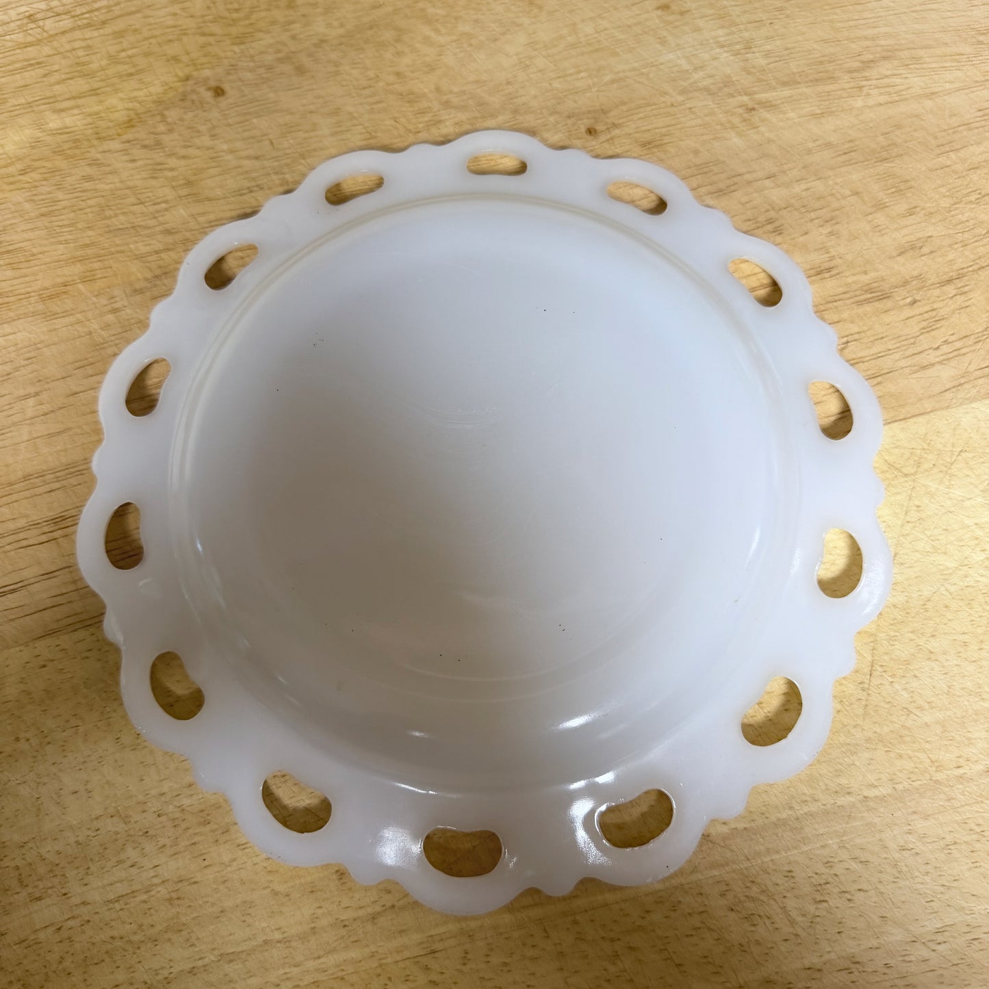 Vintage Milk Glass Lace Edge Plate-  vintage- The Celebration Co.